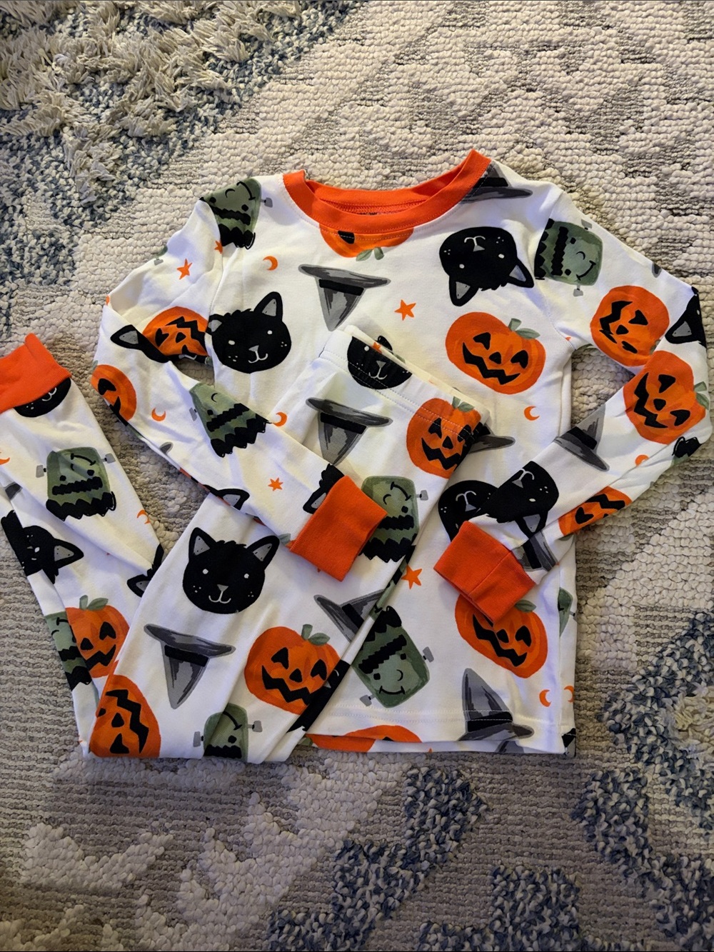 Carter’s Kids Halloween Print Pajama Set - Size 6 Unisex